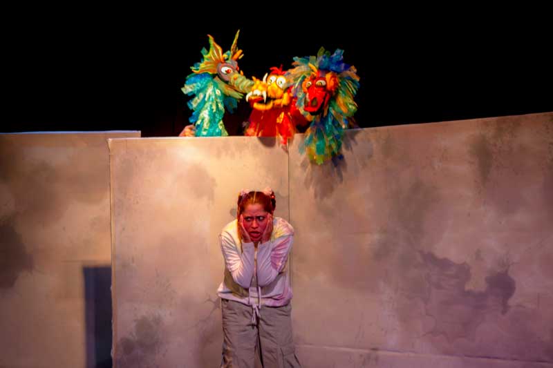 El 6 de noviembre Factor Teatro puso en escena la obra "Domador de Dragones", escrita por Chantal Torres y dirigida por Freddy Alfaro, en el Foro De la Mancha de la ciudad de Chilpancingo.