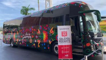 Acapulco inaugura la "Galería Rodante" de los autobuses ADO
