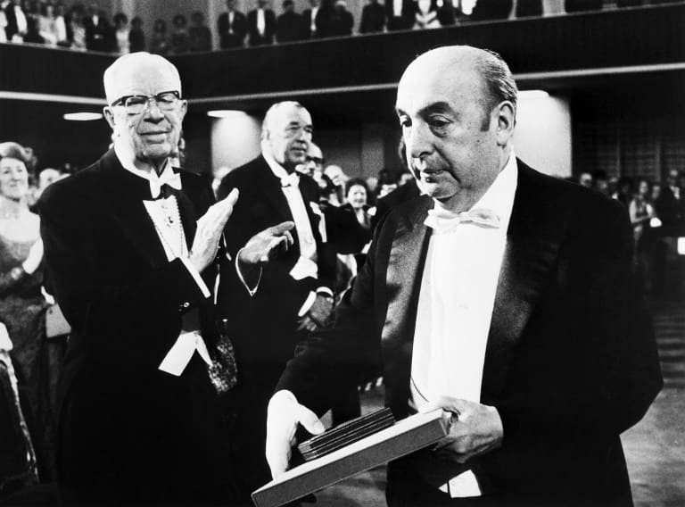 El 21 de octubre de 1971 fue un día especial para la literatura criolla y, en especial, para Pablo Neruda. Es que el reconocido poeta chileno ganaba el Premio Nobel de Literatura.