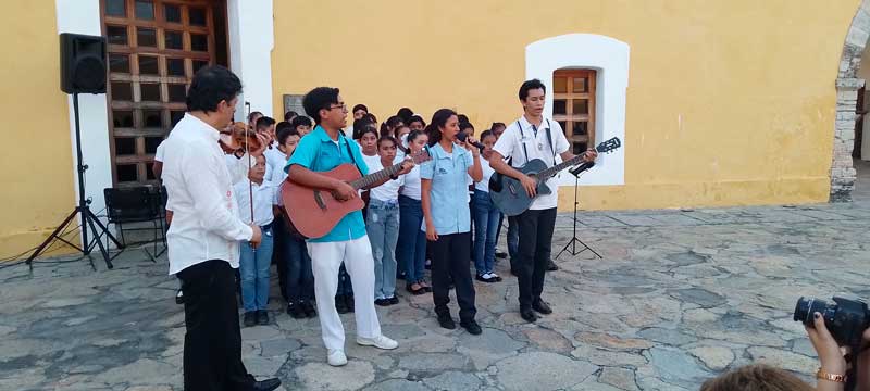 Coros en el Fuerte de San Diego