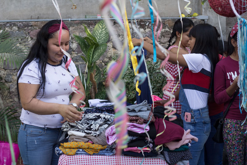 Evento de trueque organizado por el Roperito Bazar en Tlapa de Comonfort, Gro.