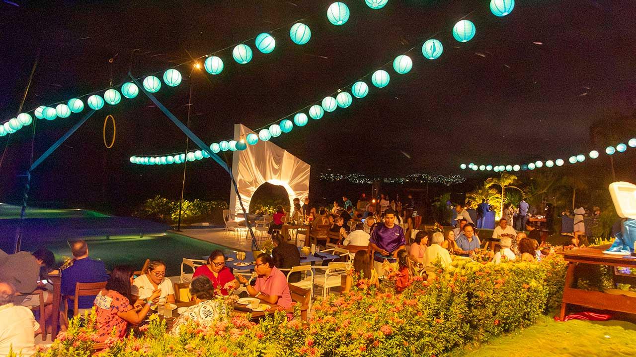 Espacio en el jardín con vista al mar que acogió al Tahi Fest 2026