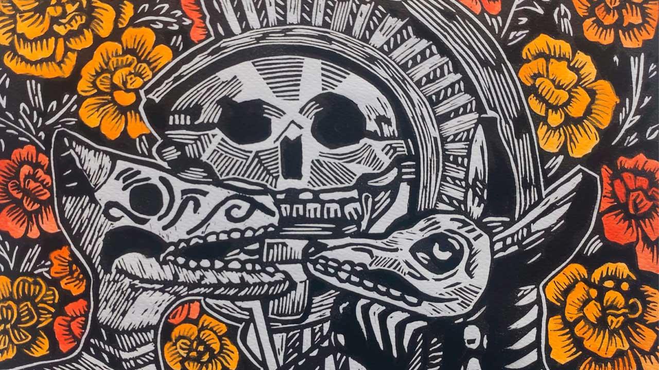 Grabado artístico en blanco, negro, naranja y amarillo que representa una calavera junto a un perro xoloitzcuintle, rodeados de flores de cempasúchil.