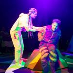 Michelle Serna y Leonardo Cuesta en escena durante la puesta en escena "Desiertos Amores", obra de teatro sobre relaciones tóxicas y abuso narcisista dirigida por Gabriel Brito en el Centro Cultural Domingo Soler, Acapulco