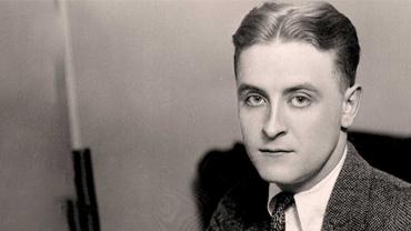 Retrato de F. Scott Fitzgerald, escritor estadounidense, conocido por su obra "El gran Gatsby". Aparece vestido de traje, con expresión seria y elegante, representando el estilo de los años 20.