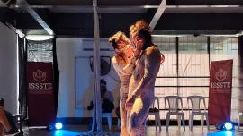 Actores en escena durante la obra PHYLOS, dirigida por Manuel Maciel, en el Centro Cultural ISSSTE.